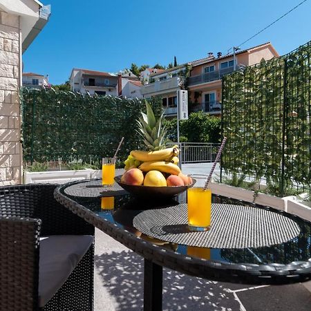 Apartment Gagula With Jacuzzi Trogir Exterior photo